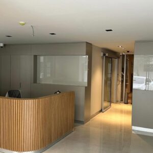 Kennedy Cad hizmet binası